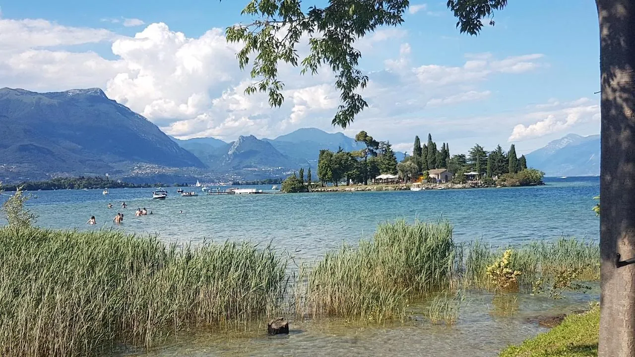 Apartament Luminoso Trilocale Con Piscina E Giardino Privato Desenzano del Garda