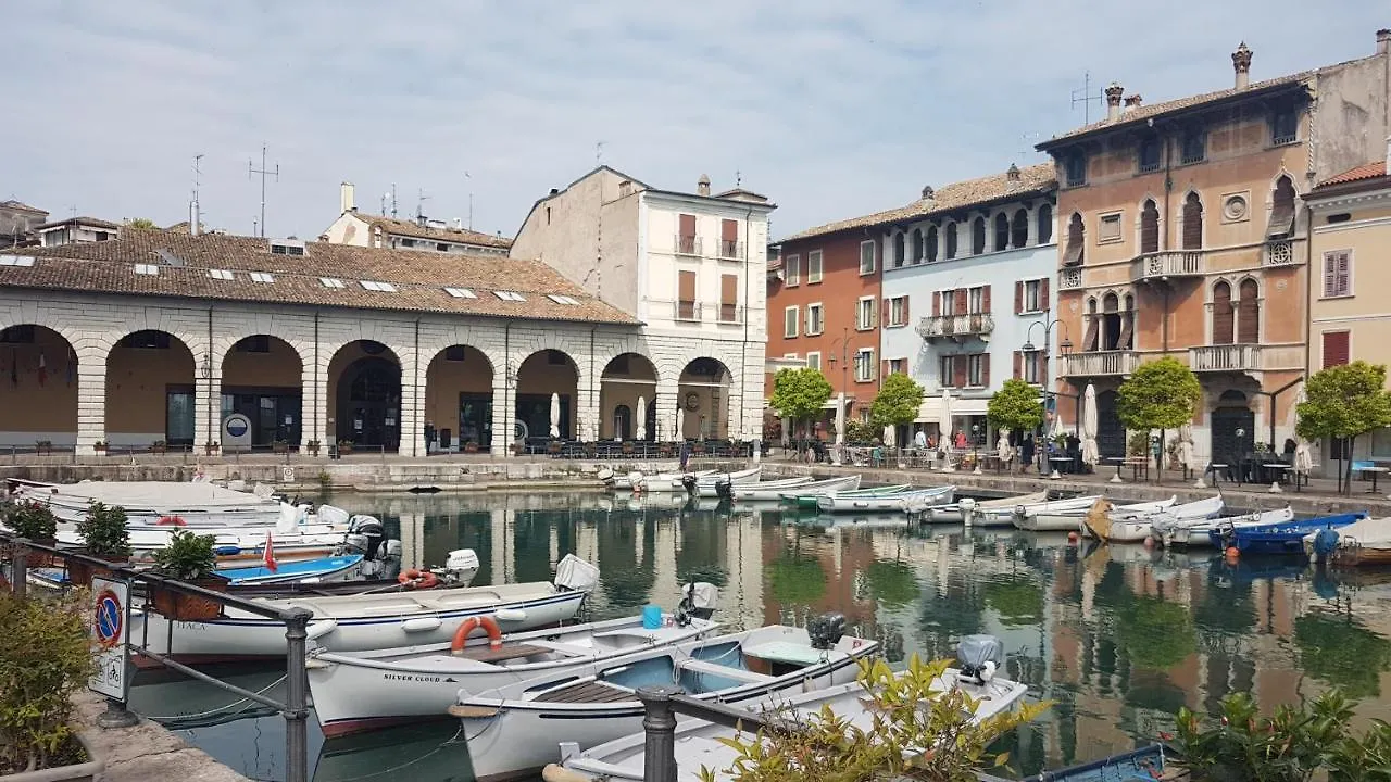 Apartament Luminoso Trilocale Con Piscina E Giardino Privato Desenzano del Garda Włochy
