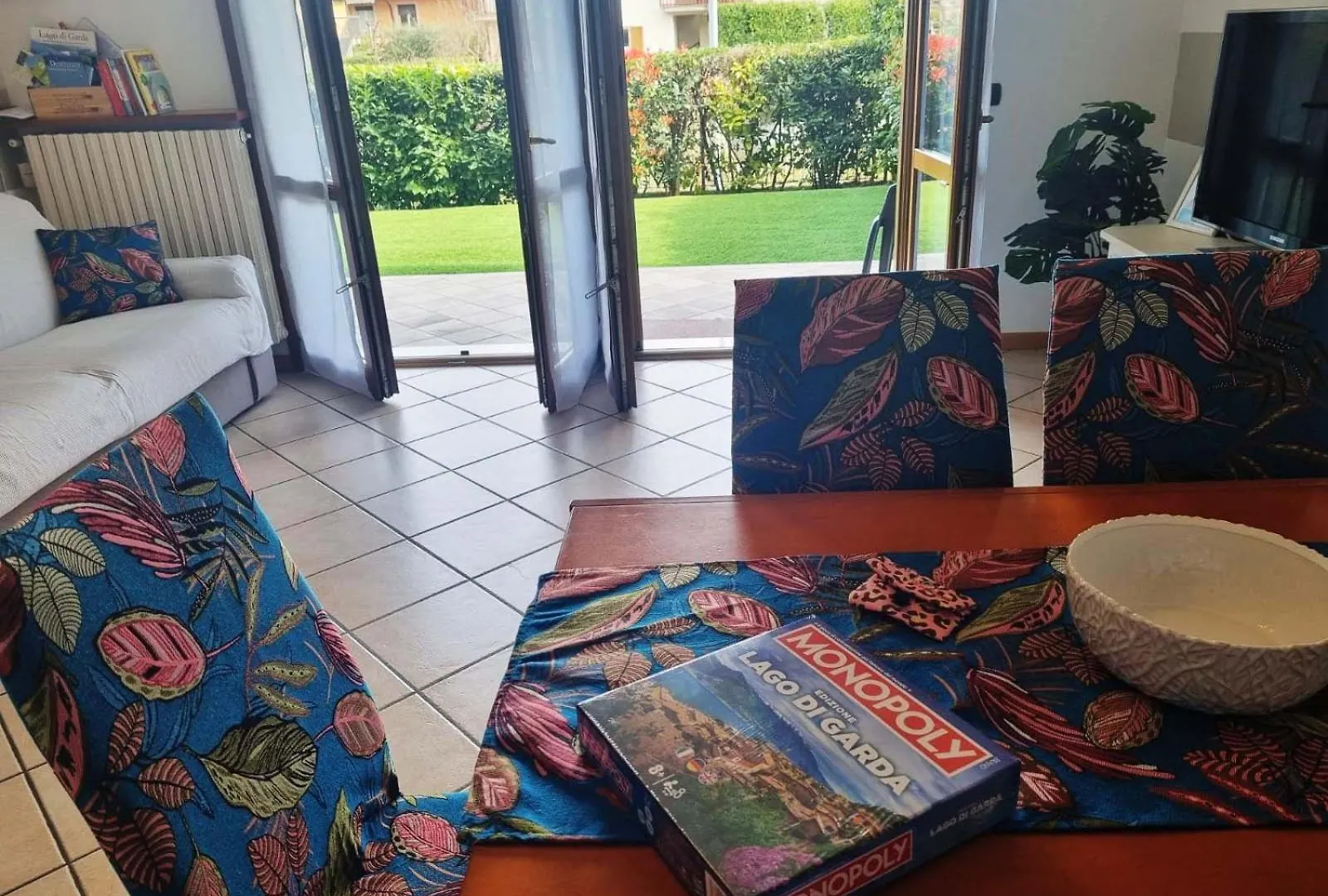 Apartment Ferienwohnung Luminoso Trilocale Con Piscina E Giardino Privato Desenzano del Garda