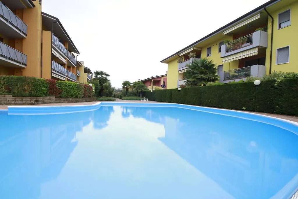 Ferienwohnung Luminoso Trilocale Con Piscina E Giardino Privato Desenzano del Garda 0*,  Italien